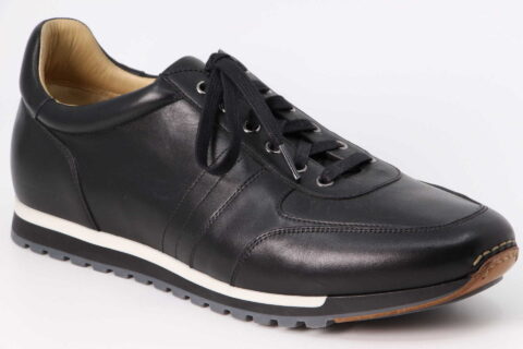 Schnürschuh schwarz