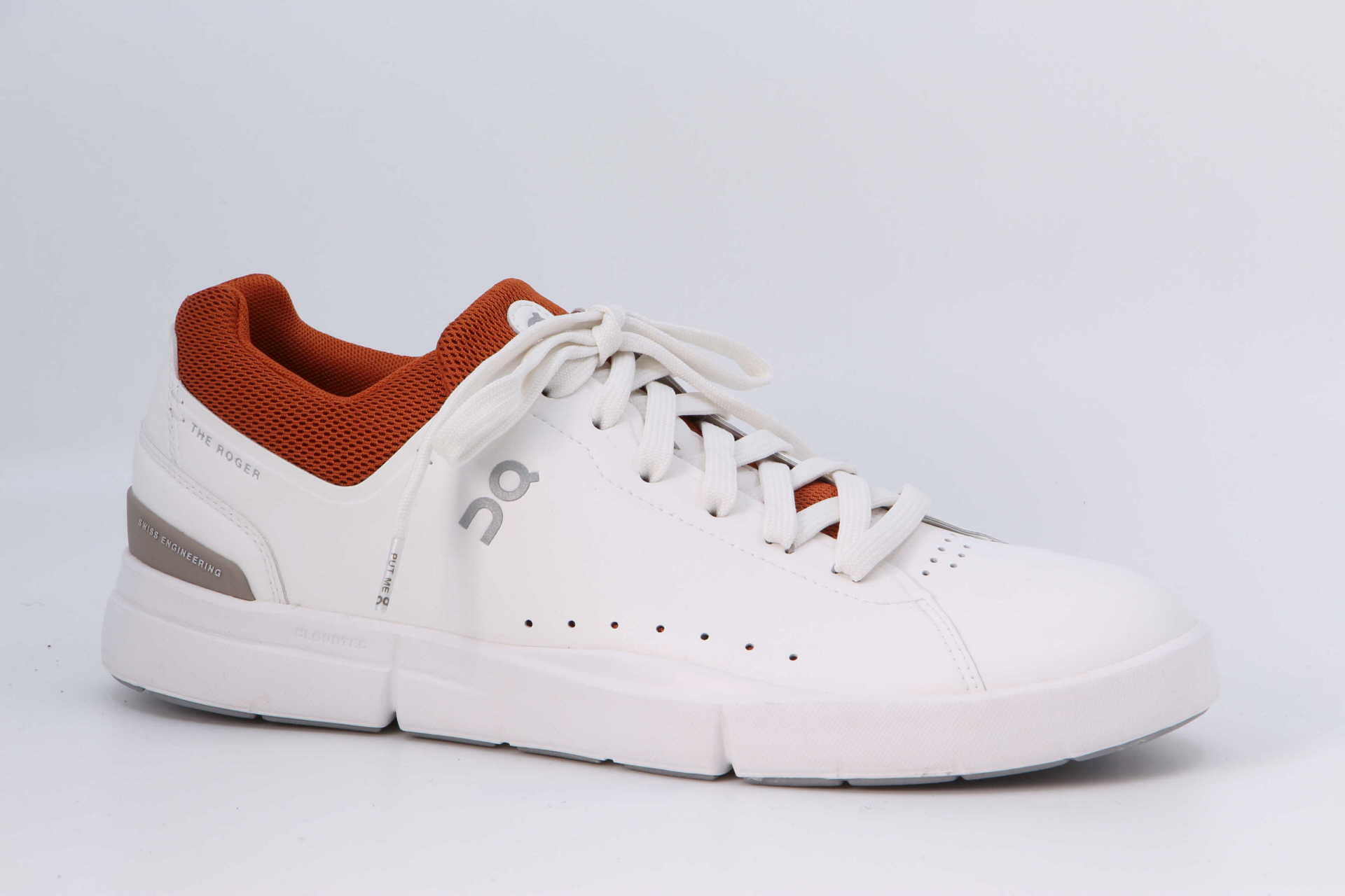 The Roger Advantage Men white / rust