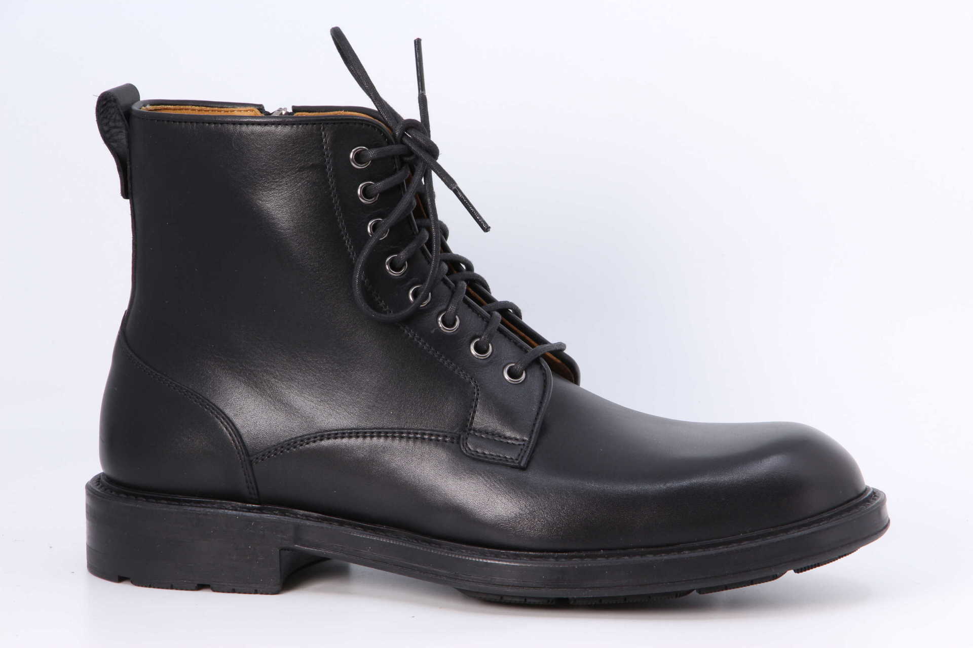 Schnürstiefel schwarz